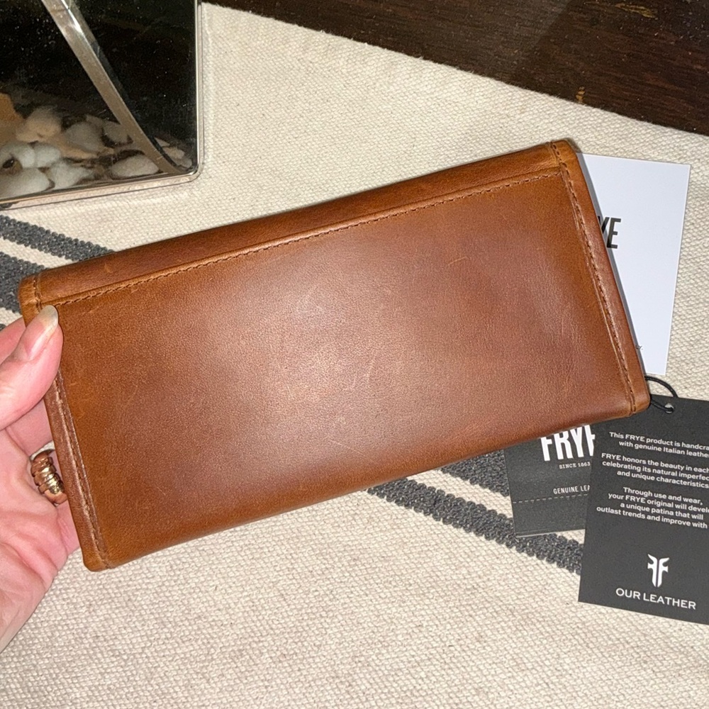 NWT Frye Leather Melissa Trifold Continental Snap Wallet Cognac Brown $158 - Picture 10 of 13